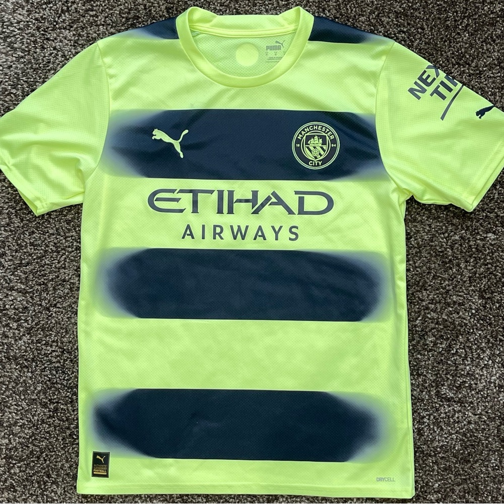 2022-2023 Manchester City Puma Third Jersey - Size Medium - 9/10 Condition